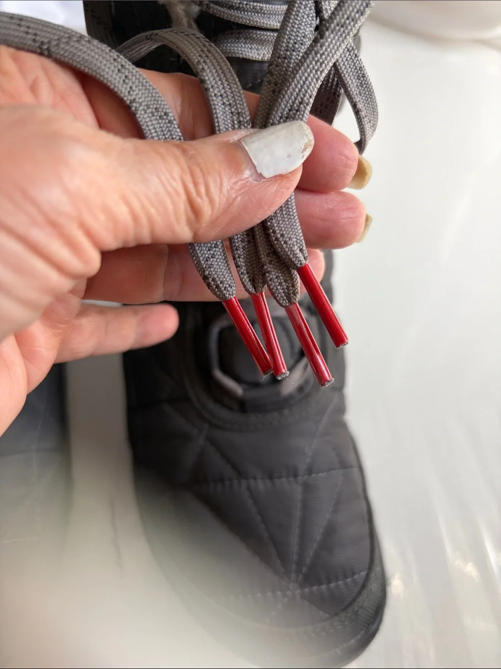Columbia Omni-Grip Waterproof  Gray Quilted Faux-Fur Trim Winter Boots
